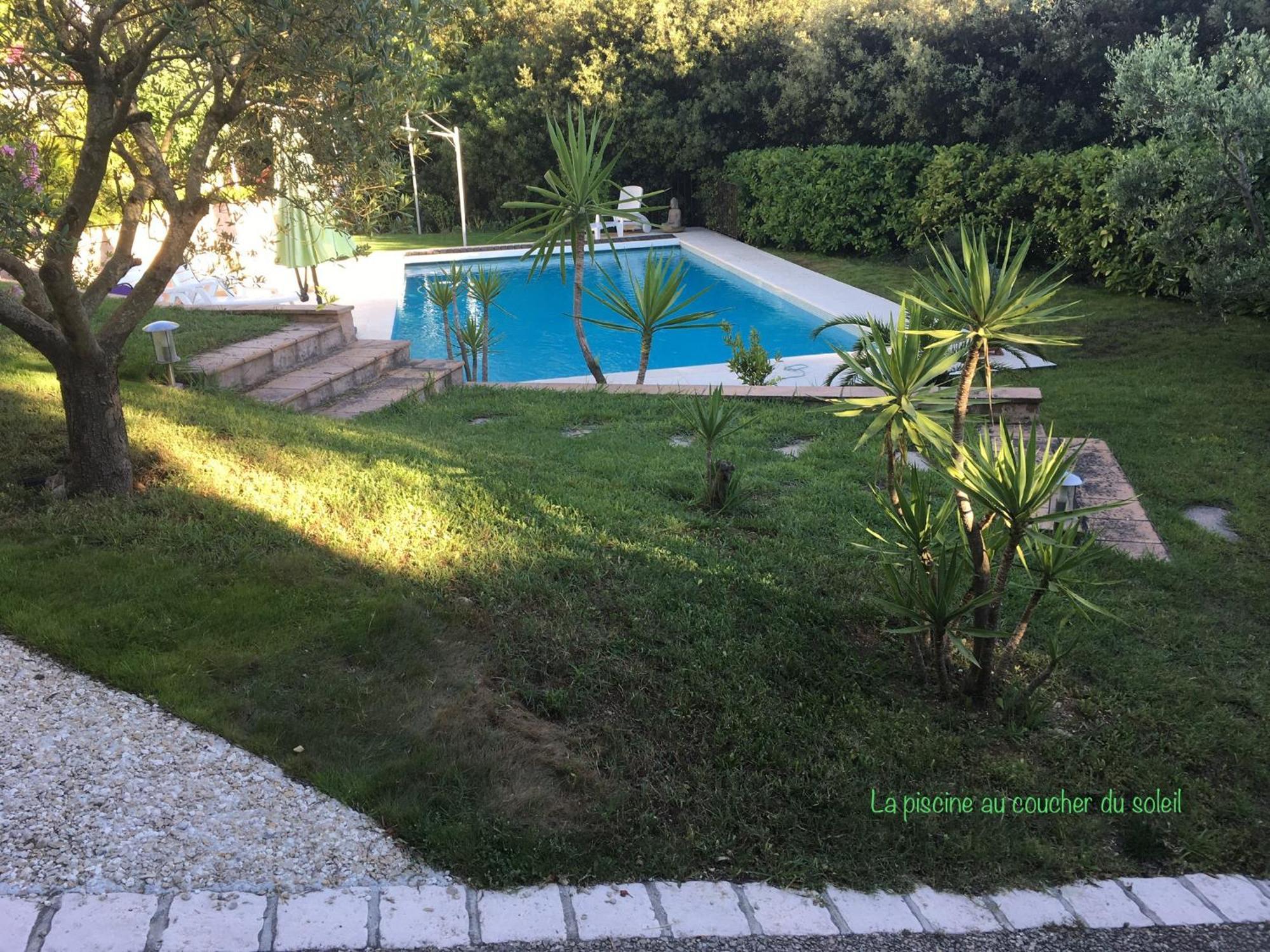 Studio Chez Charles Et Marie, Independant De La Maison, Acces Piscine, Tres Calme, Рокфор-ле-Пен Экстерьер фото